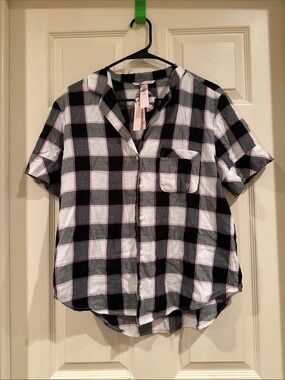 PINK Victoria's Secret Plaid Short-Sleeve Button-Down